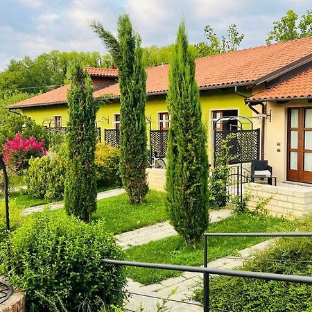 Agriturismo Da Mamma Альба Экстерьер фото